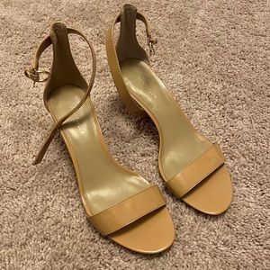 Ann Taylor nude heels, worn once 7M